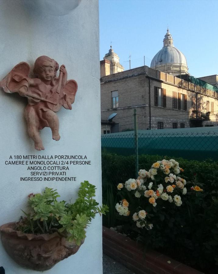 La Corte Degli Angeli Locazioni Turistiche Ассизи Экстерьер фото